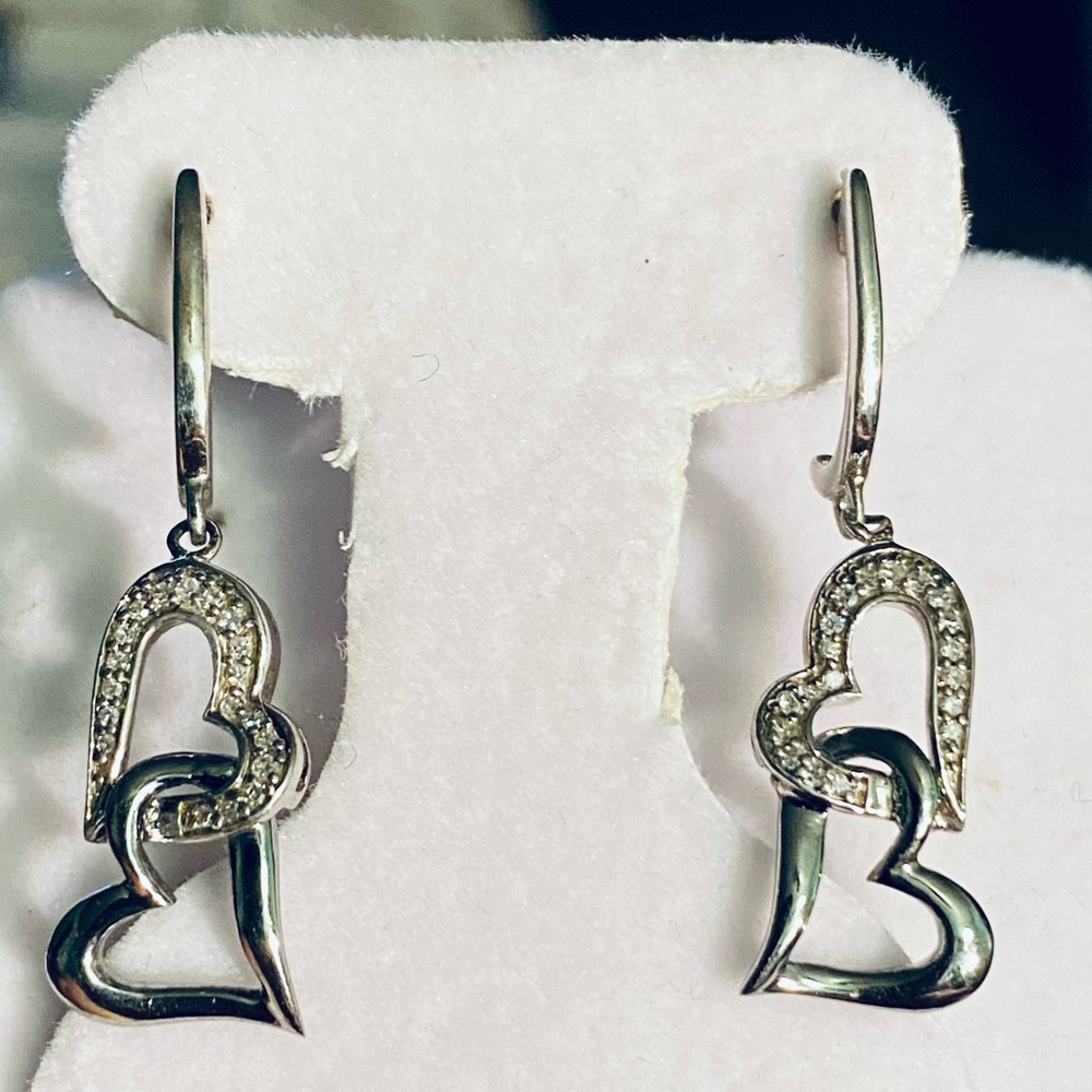 NWOT .22 CTW GENUINE DIAMOND DANGLE HEART EARRINGS - Picture 4 of 10